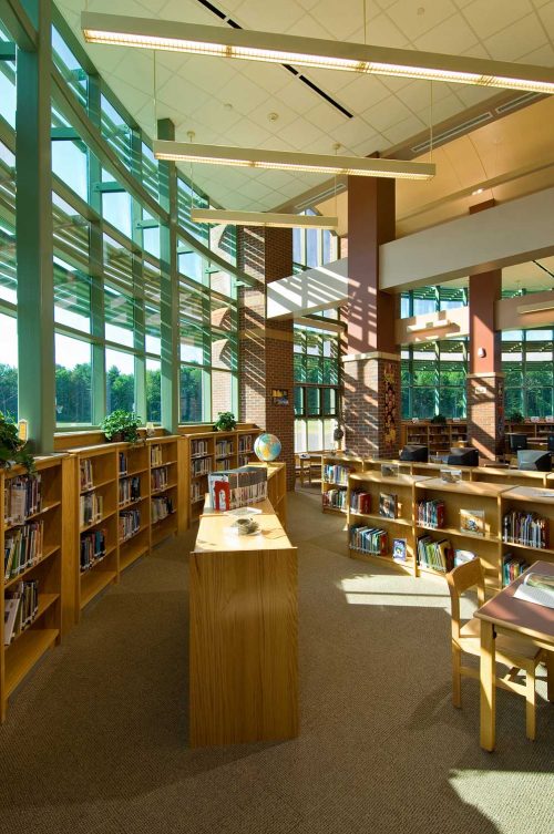 Mosaic Associates designed the Shaketon Elementary School library and media center opposite the main entrance, isolated from the academic wings to make it more easily accessible for use after hours.