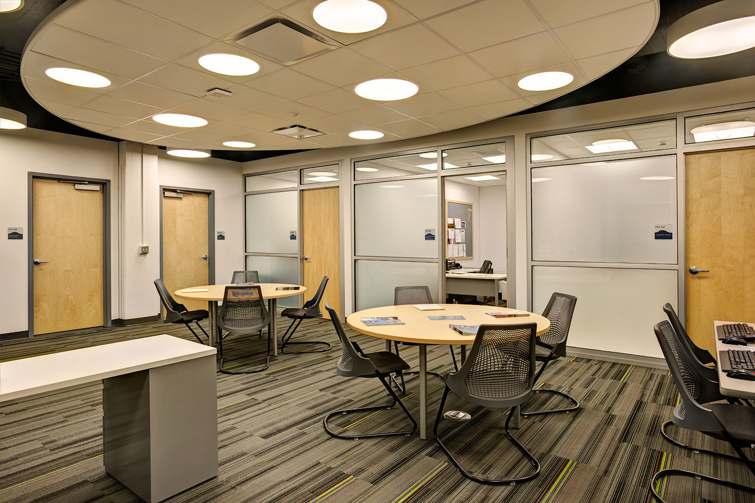 Conference room in the reconfiguration and reconstruction of 100,000sf of existing space in three buildings at Hudson Valley Community College.