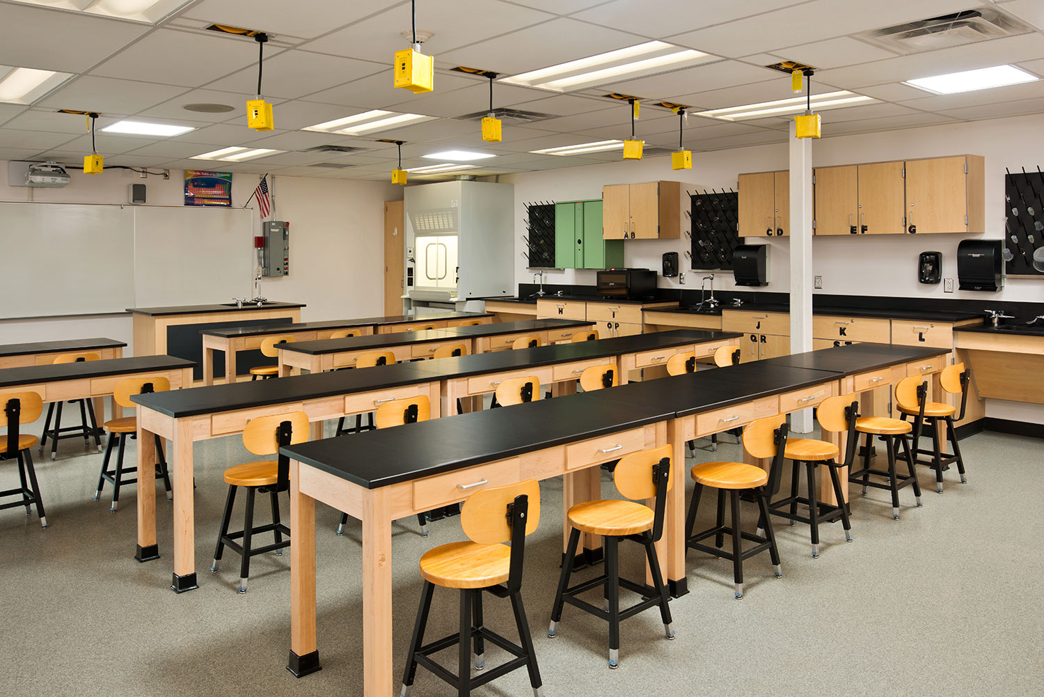 A 60,000-square-foot addition accommodates special education programs, classrooms, lab spaces, multi-purpose instructional rooms and multi-occupation spaces.